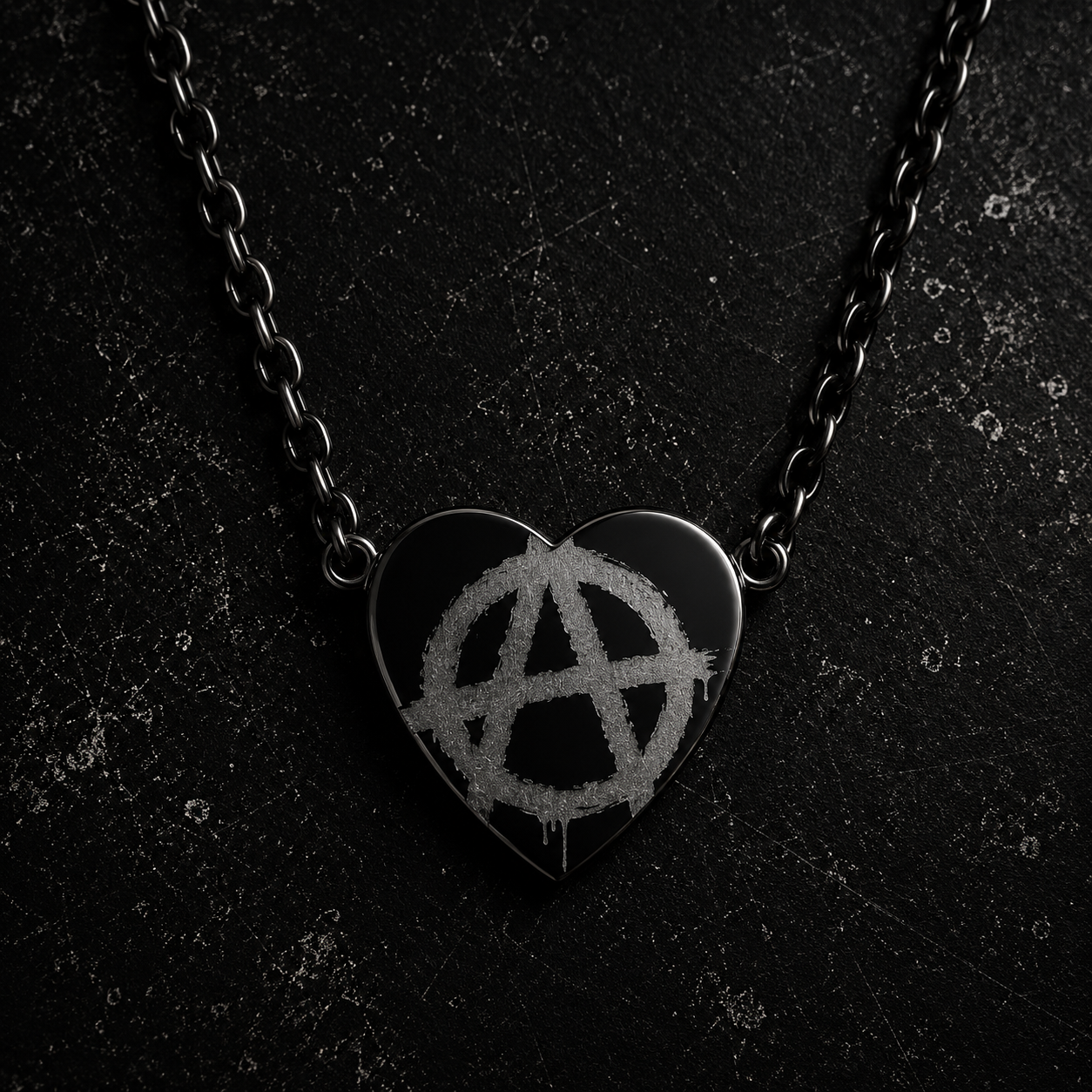 ANIKI necklace - black